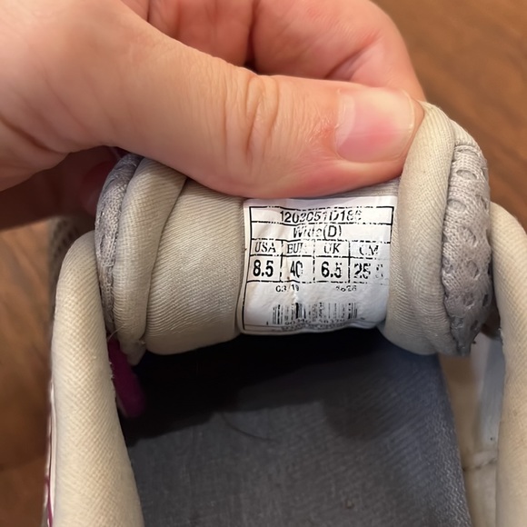 Brooks white and purple ghost 12 size 8.5 - Picture 5 of 6